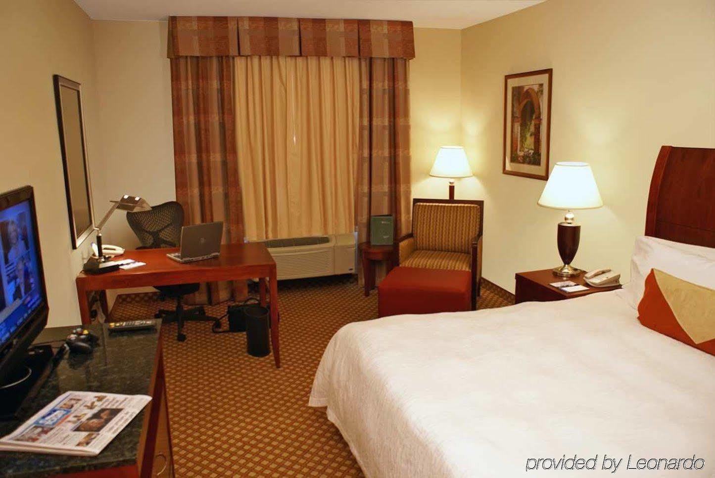 Hilton Garden Inn Tucson Airport Room photo